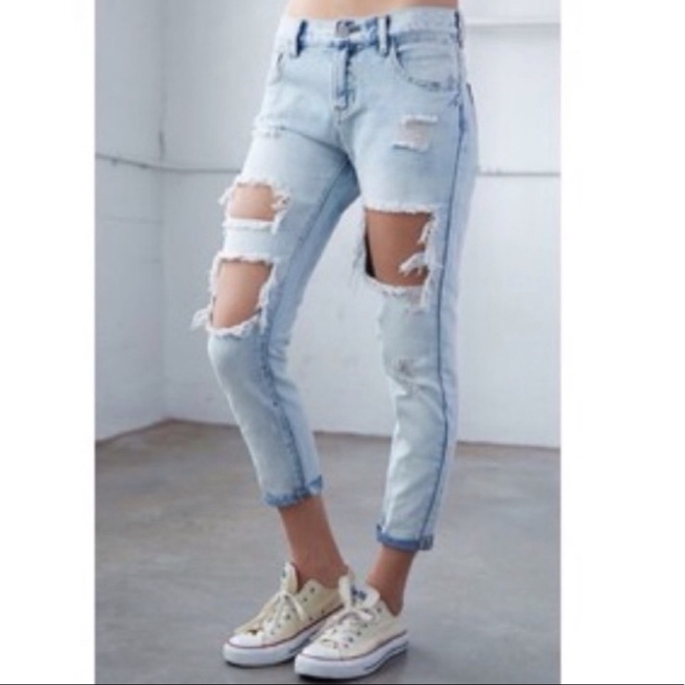 Bulldog Mom Jeans -NWOT Size 27 / 6